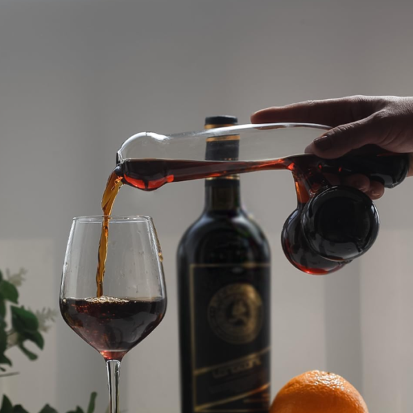 Double Globe Glass Whiskey Decanter with Hand Blown Design for Creative Home Bar Decoration